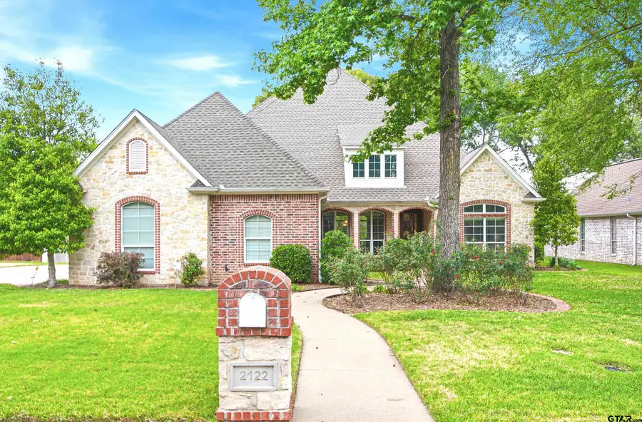 2122 Woodlands Dr, Tyler, TX 75703 - #2