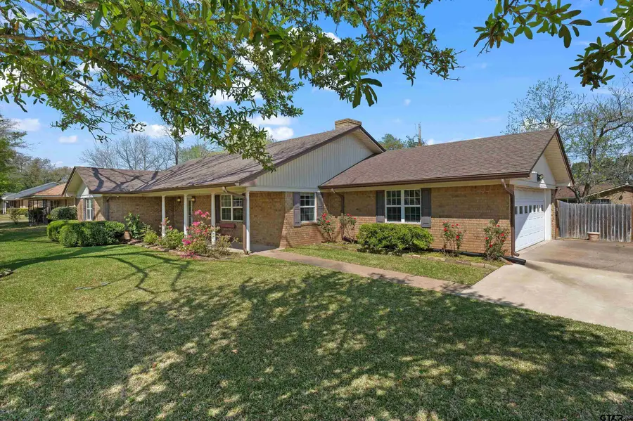 1207 S Evenside, Henderson, TX 75652 - #2