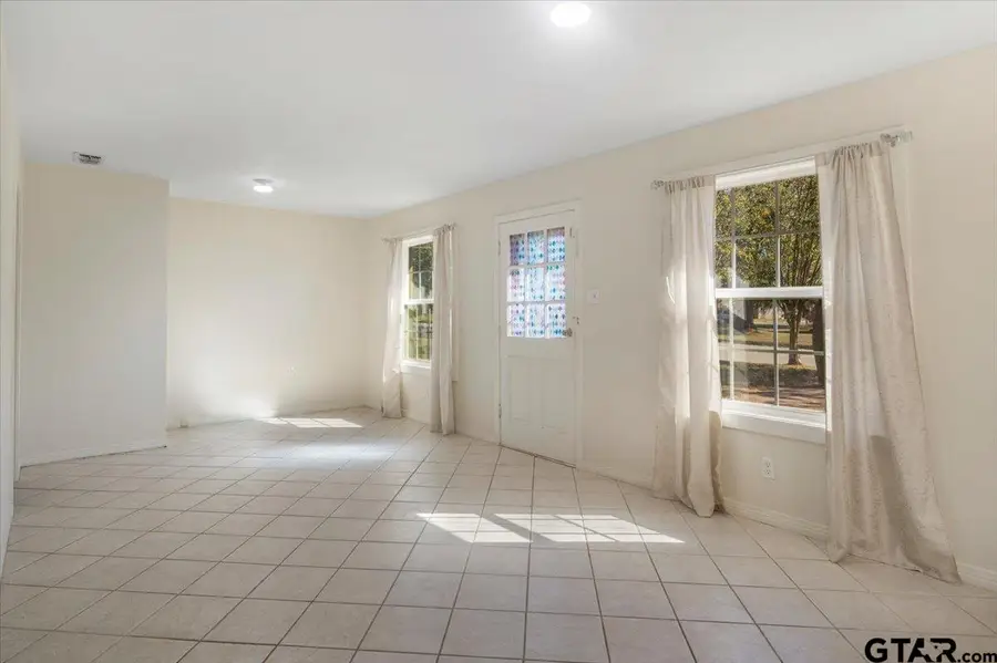 3303 Baldwin Dr, Tyler, TX 75702 - #3