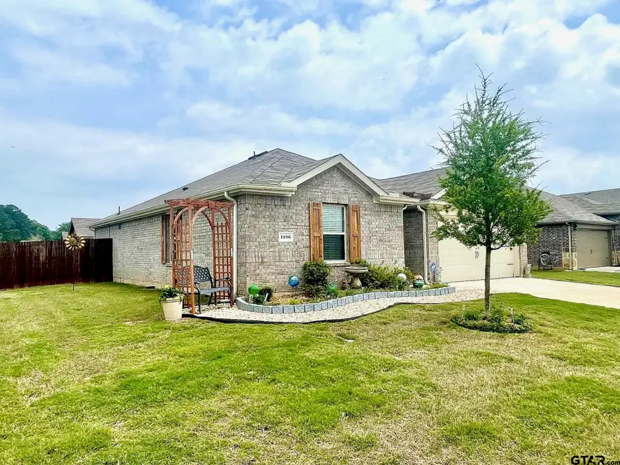 1206 Hidden Valley, Chandler, TX 75758 - #2