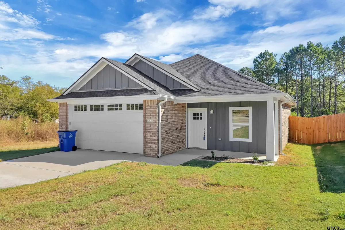 614 N COMMERCE, Overton, TX 75684 - #1
