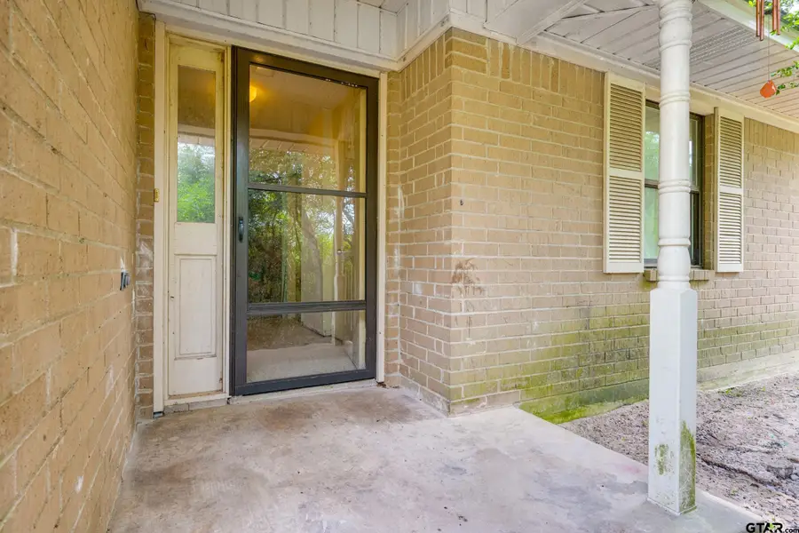 1054 AN COUNTY ROAD 415, Palestine, TX 75801 - #2