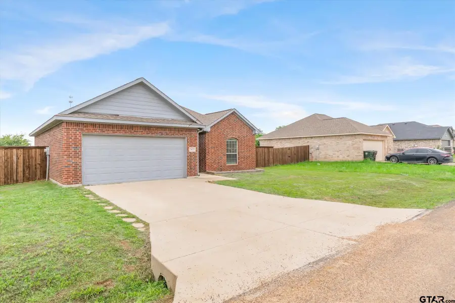 2422 Abigail Lane, Mabank, TX 75147 - #3