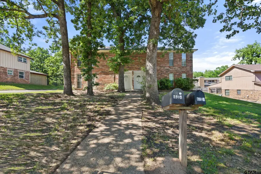 2302/2304 Aberdeen Dr, Tyler, TX 75703 - #2