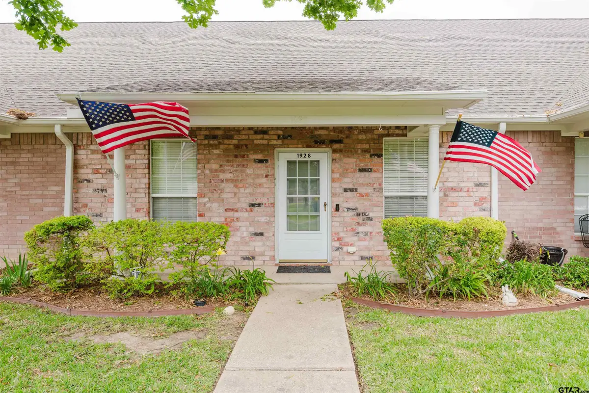 1928 Hollylake Cir, Tyler, TX 75703 - #1