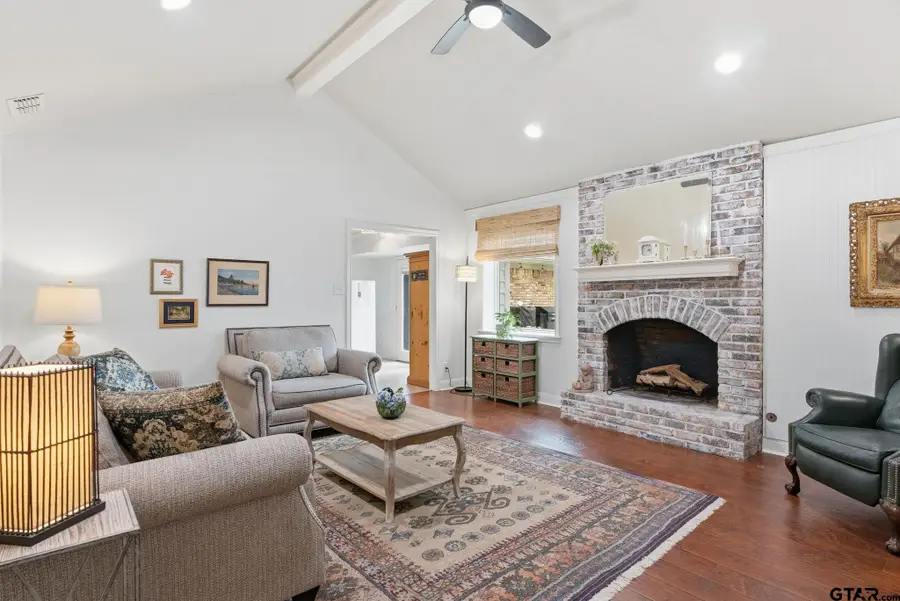 8229 Columbia Dr, Tyler, TX 75703 - #3