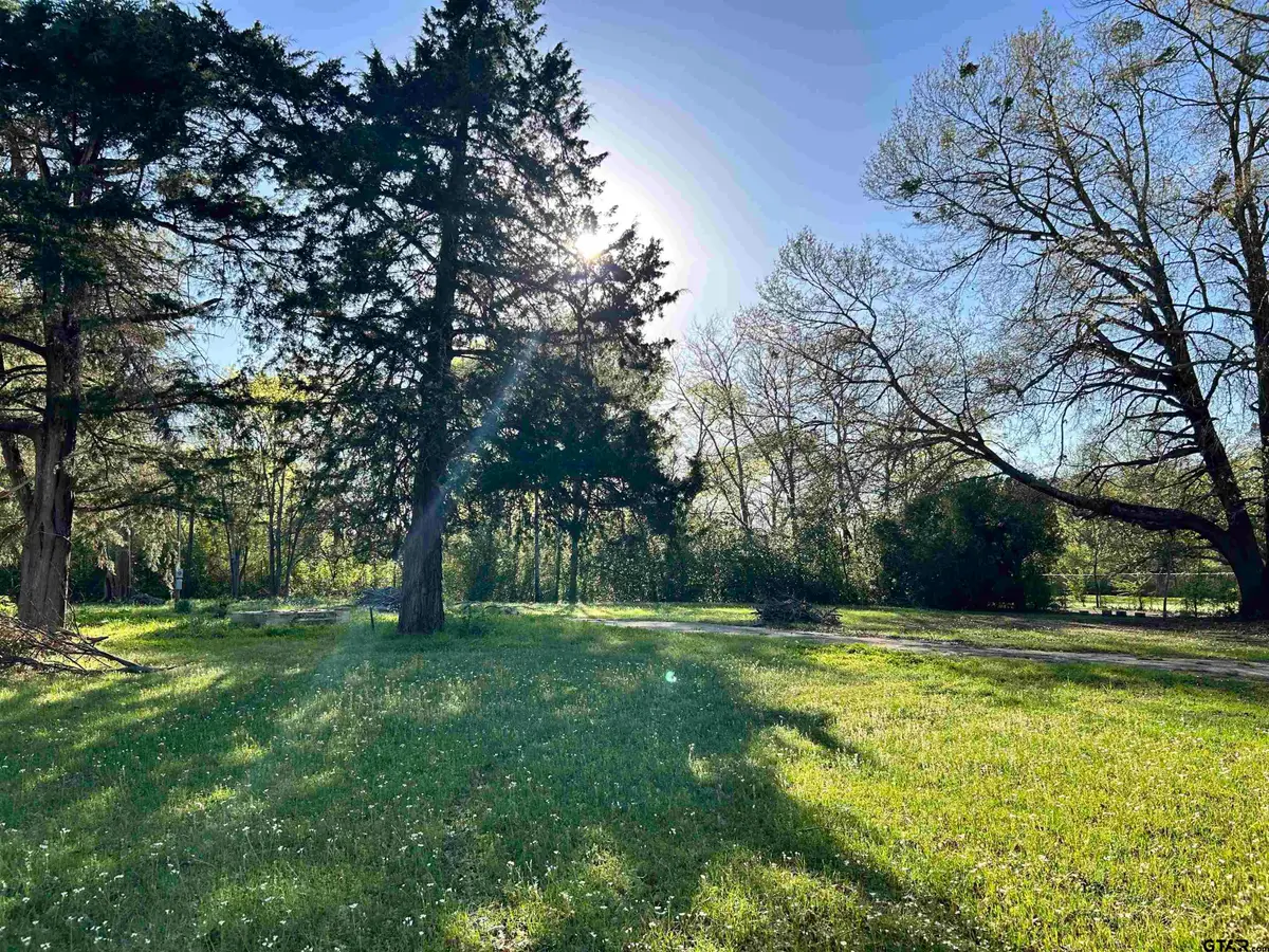 3108 Dudley Rd., Kilgore, TX 75662 - #1