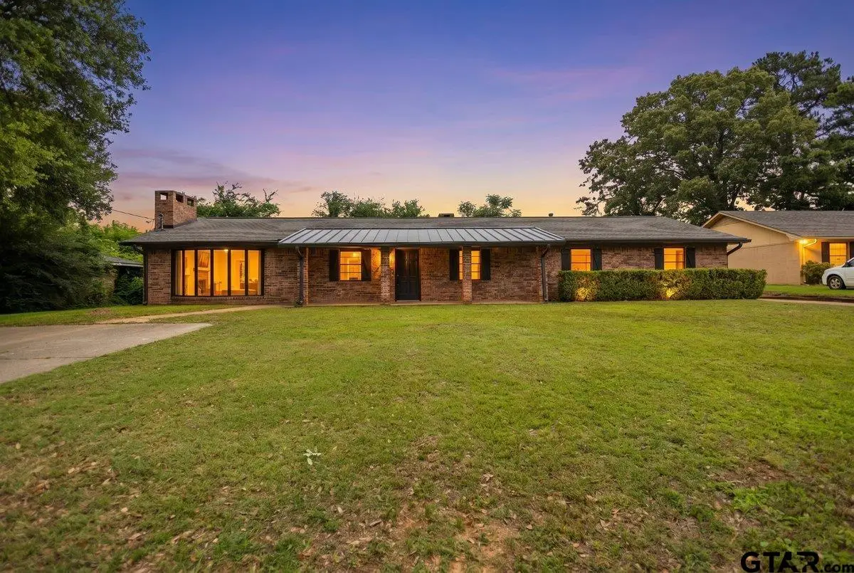 3007 Royal Dr., Kilgore, TX 75662 - #1