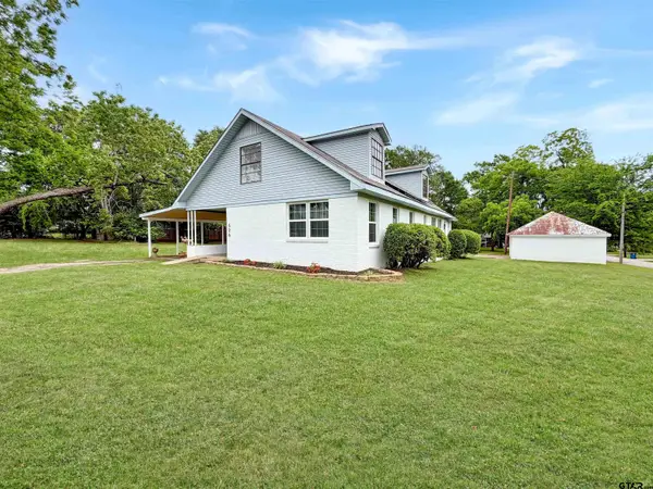 526 N Broad St., Chandler, TX 75758