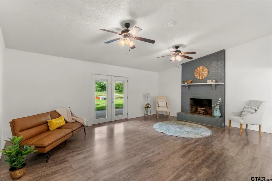 524 Park Lane, Mount Vernon, TX 75457 - #2