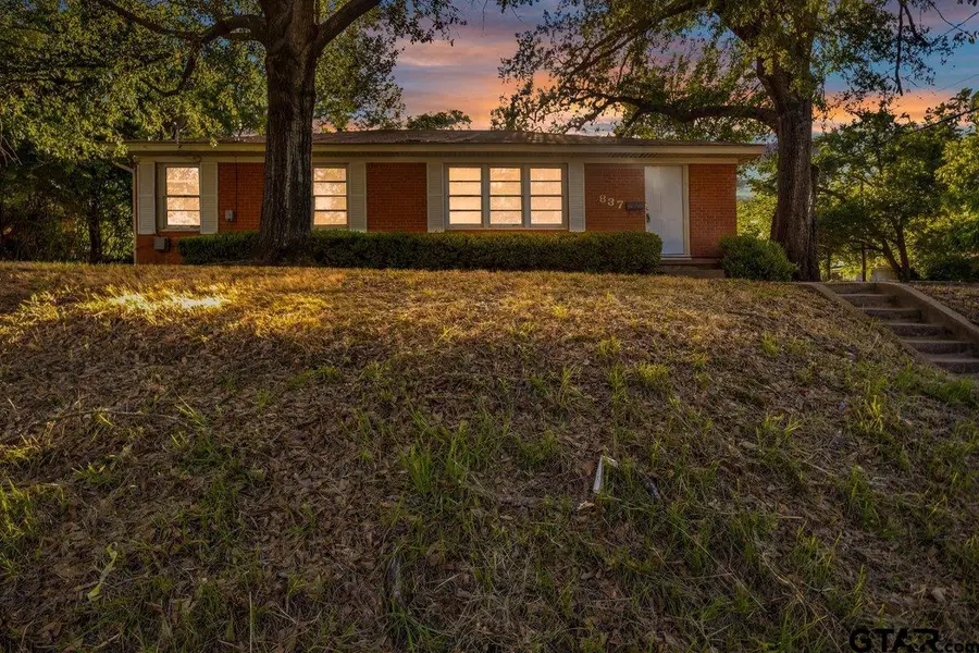 837 S Palmer Avenue, Tyler, TX 75702 - #2