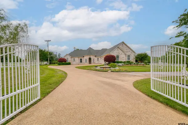 15 W Elmwood, Mt Vernon, TX 75457