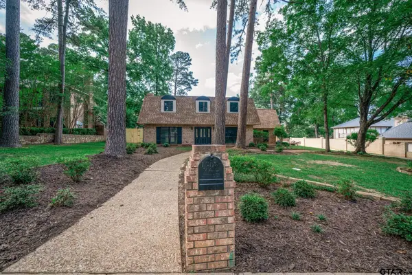 1503 Waterlily Ln, Longview, TX 75604