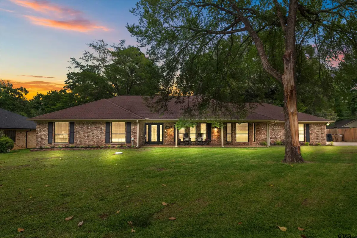 306 Princess St, Whitehouse, TX 75791 - #1