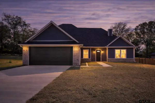 105 Johnston, Arp, TX 75750