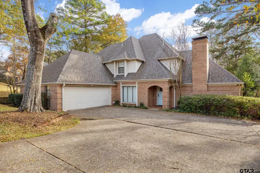 807 Fox Cove St, Tyler, TX 75703 - #2