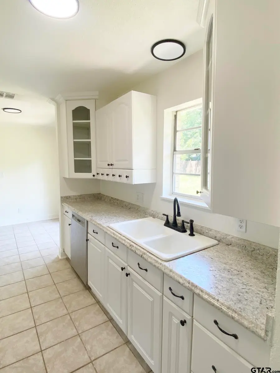 209 La Jodepa Street, Grand Saline, TX 75140 - #3