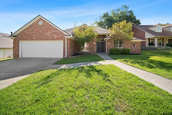 14381 Cedarwood Cir, Tyler, TX 75703