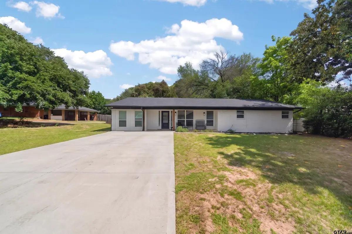 614 Colonial Dr, Athens, TX 75751 - #1
