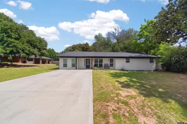 614 Colonial Dr, Athens, TX 75751