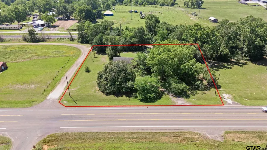 729 W Broad St, Oakwood, TX 75855 - #2
