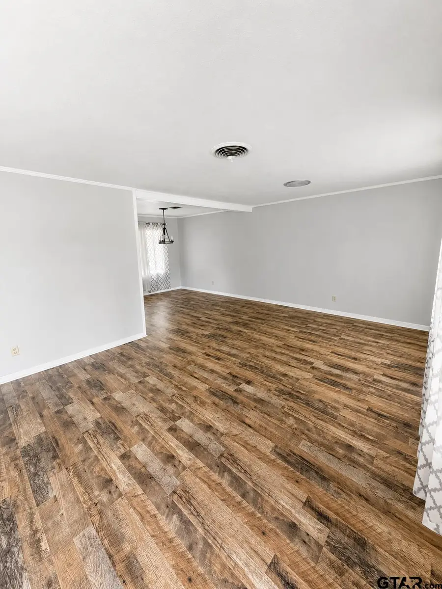 1611 N Pacific St, Mineola, TX 75773 - #3