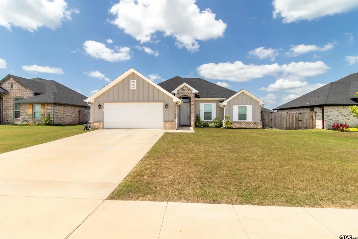 227 Amanda Ave, Bullard, TX 75757 - #1