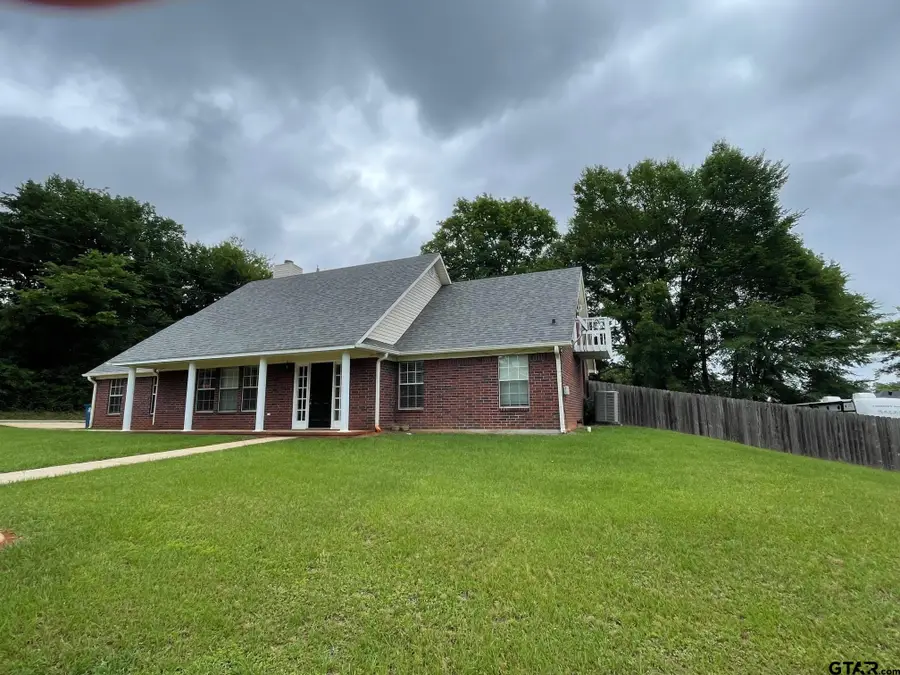 118 E G McMillan Way, Daingerfield, TX 75638 - #2