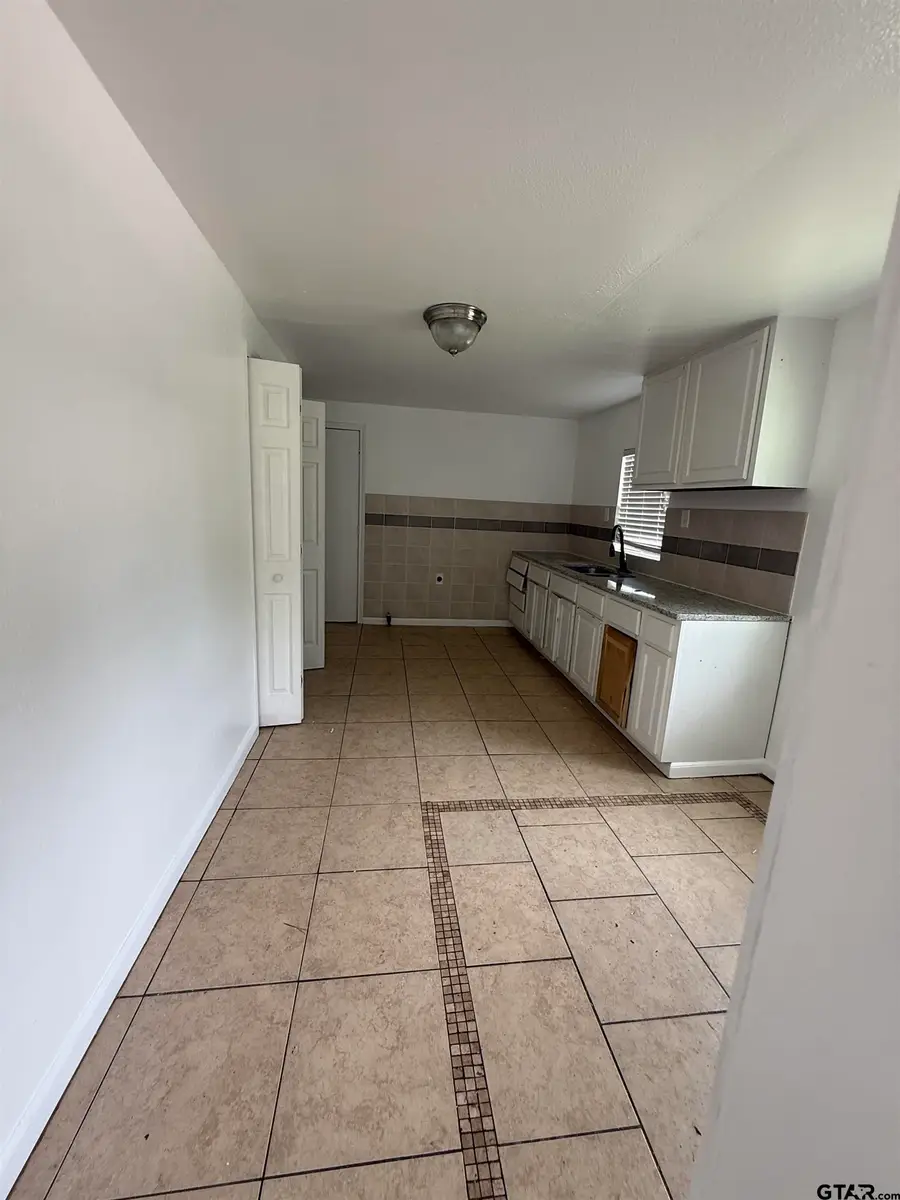 812 W 26th, Tyler, TX 75702 - #3