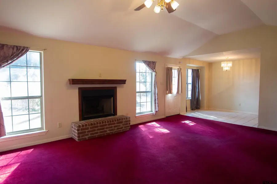 3616 Donna Dr, Tyler, TX 75702 - #3