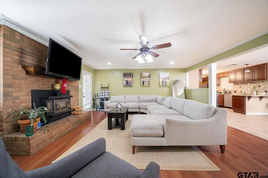 110 Cheryl St, Longview, TX 75604 - #2