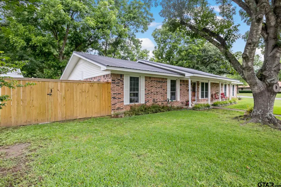 1002 S Lide Ave, Mount Pleasant, TX 75455 - #2
