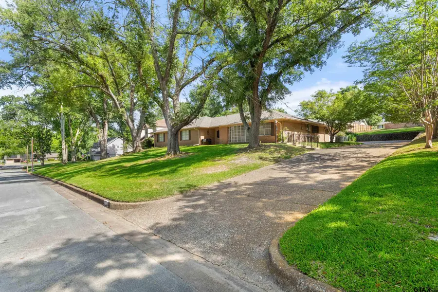 1023 Wilmington Pl, Tyler, TX 75701 - #2