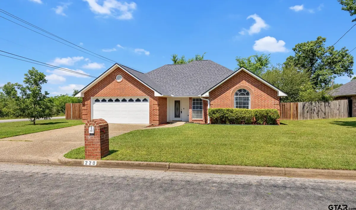 220 Eastgate Dr, Whitehouse, TX 75791 - #1