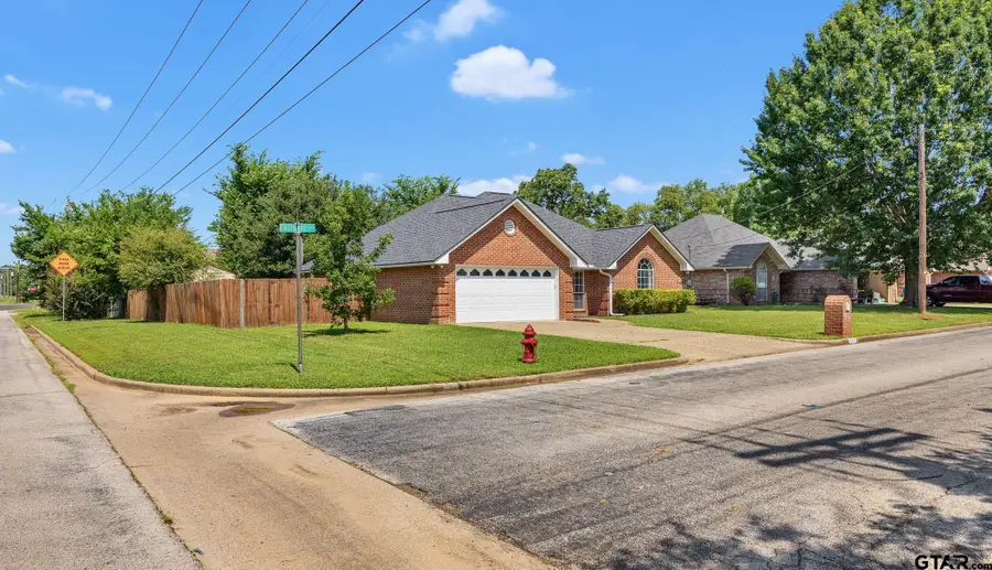 220 Eastgate Dr, Whitehouse, TX 75791 - #3