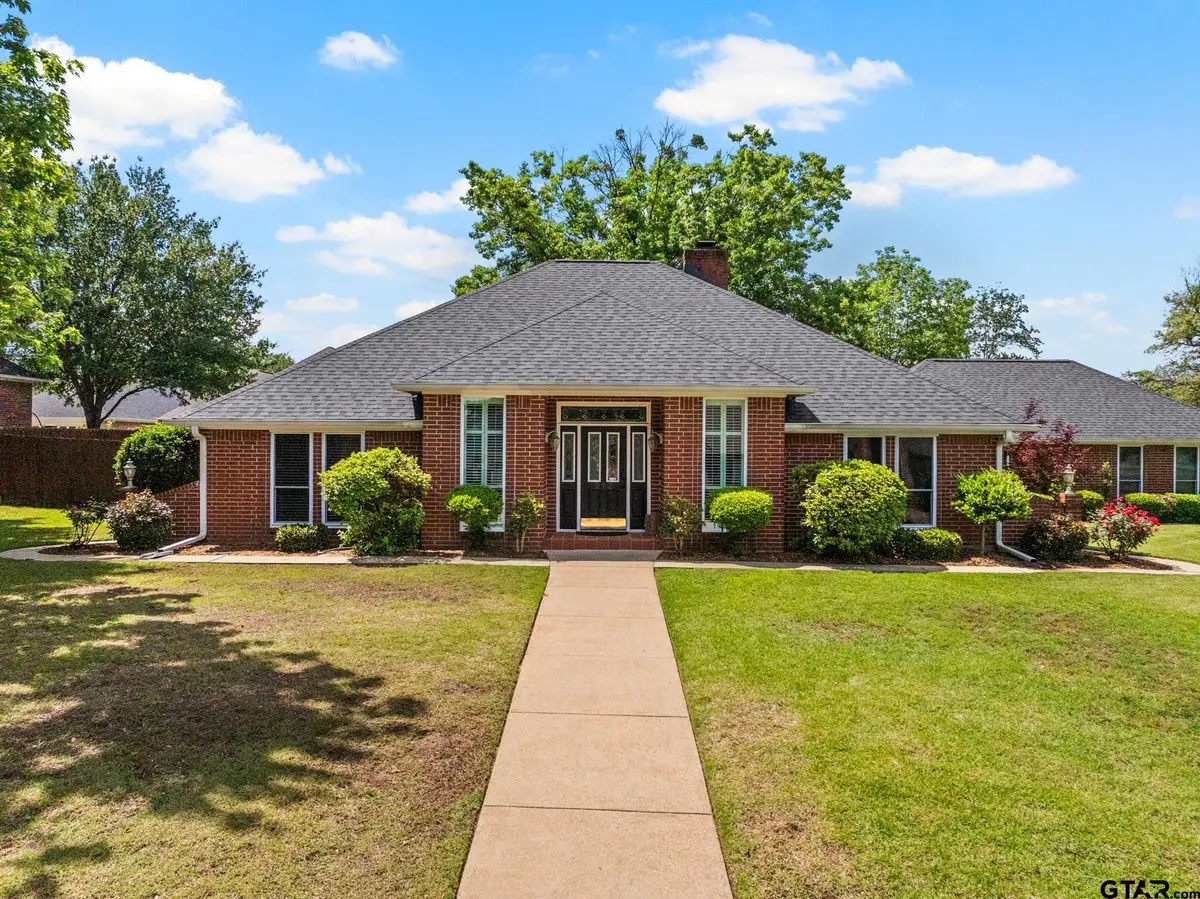 212 Turnberry Cir, Mount Pleasant, TX 75455 - #1