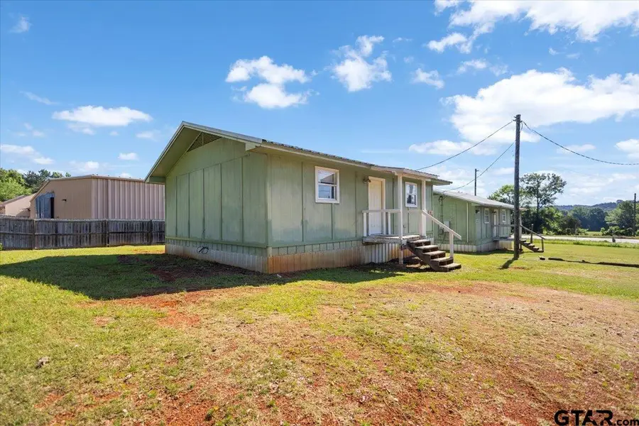 108 McClung St, Winona, TX 75792 - #3