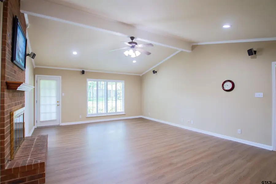 604 Hampshire St, Longview, TX 75605 - #3