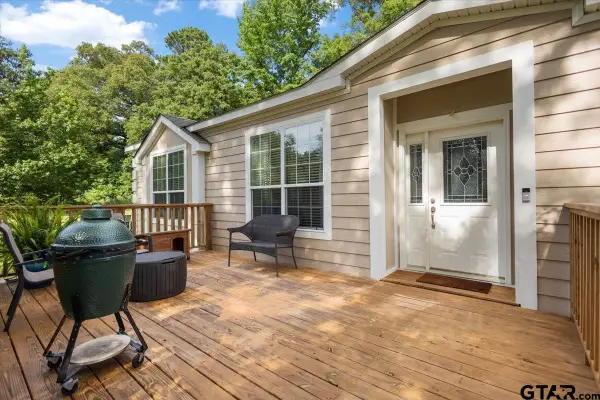 105 Pepper Circle, Diana,  75640