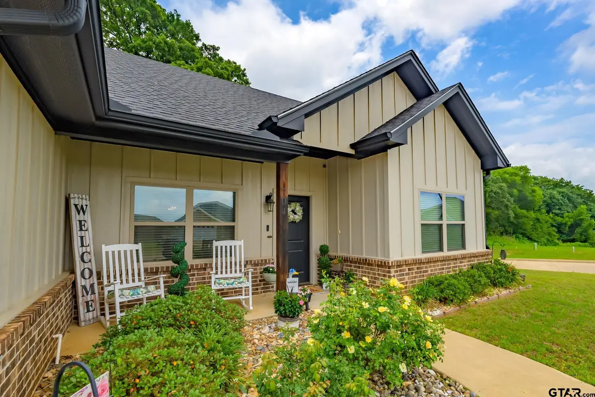 704 Liberty St, Bullard, TX 75757 - #1