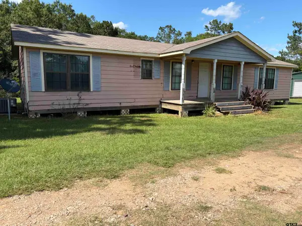 2193 W CR 3209, Mt Enterprise, TX 75681