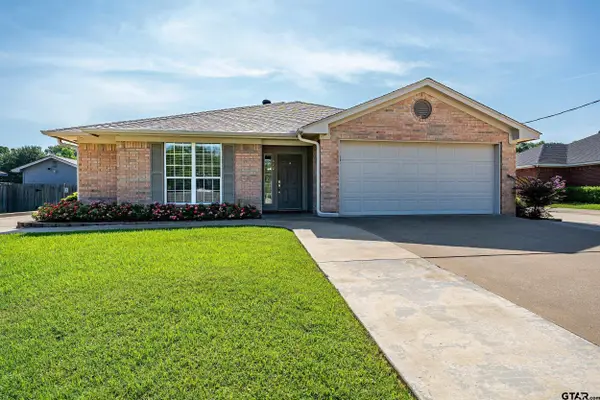 672 Inwood St, Mineola, TX 75773