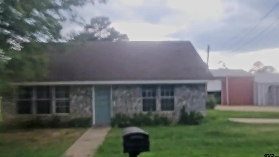 221 Locker Plant Rd, Gladewater, TX 75647 - #3