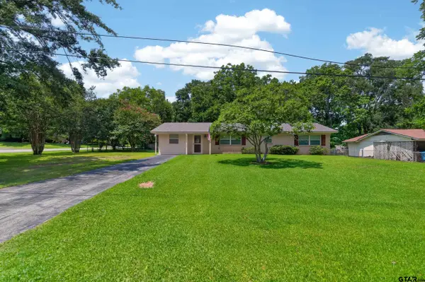 422 Polly St, Bullard, TX 75757