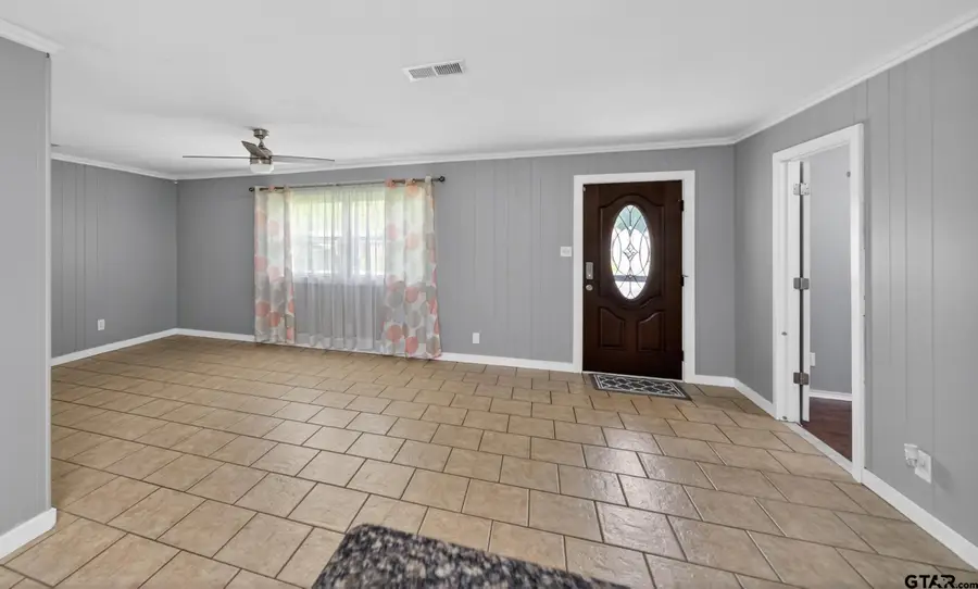 422 Polly St, Bullard, TX 75757 - #2