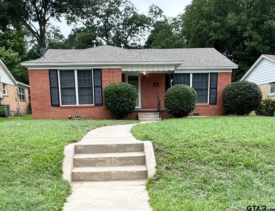 1931 S Wiley, Tyler, TX 75701 - #2