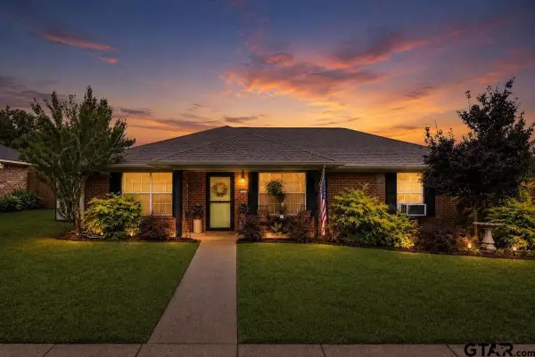 407 Briar Court, Overton, TX 75684