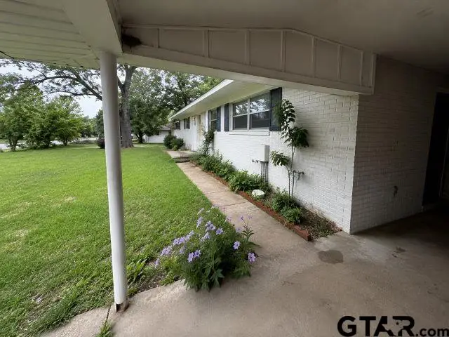 983 E Main Street, Van, TX 75790 - #3