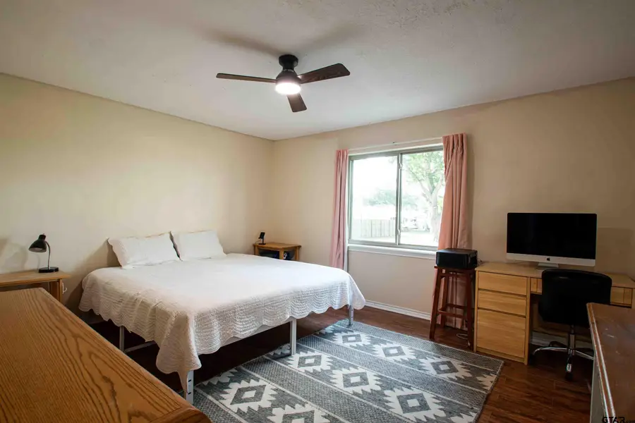 14230 Ridgewood St, Tyler, TX 75709 - #2