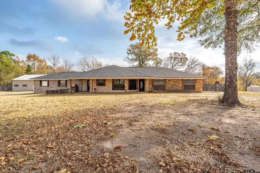 2906 VZ CR 4923, Ben Wheeler, TX 75754 - #2